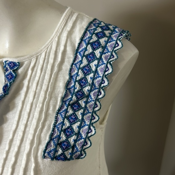 Anthropologie Sigrid White Blue Embroidered Top  Keyhole Tie Front Sz S - Picture 4 of 10